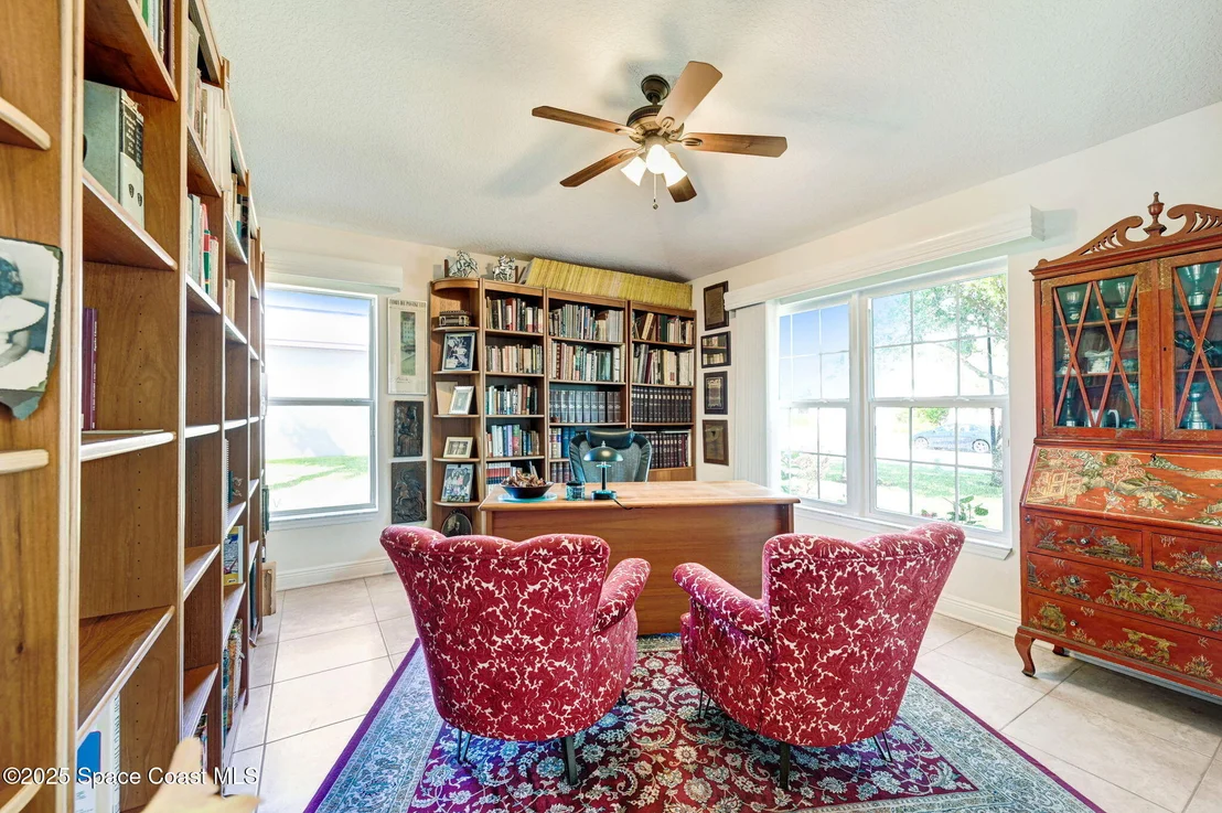 Photo of 2074 Botanica Circle