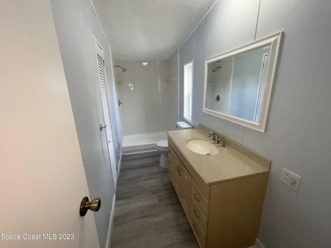 Photo of 1183 Luther Drive