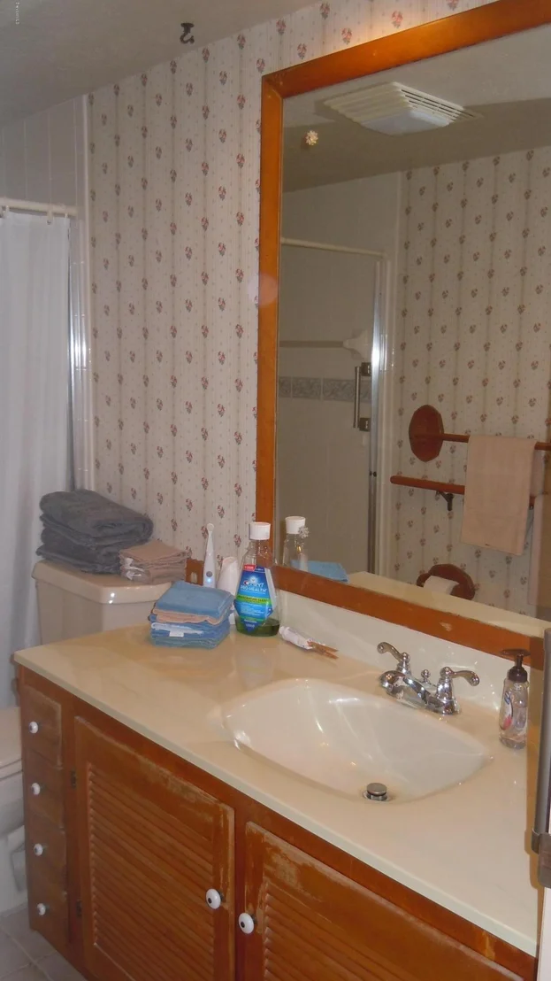 Photo of 910 Kings Post Road