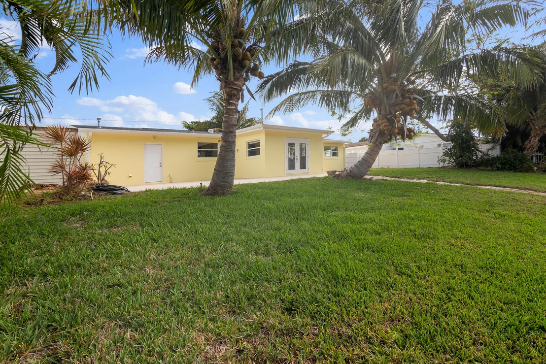 Photo of 426 Atlantis Drive