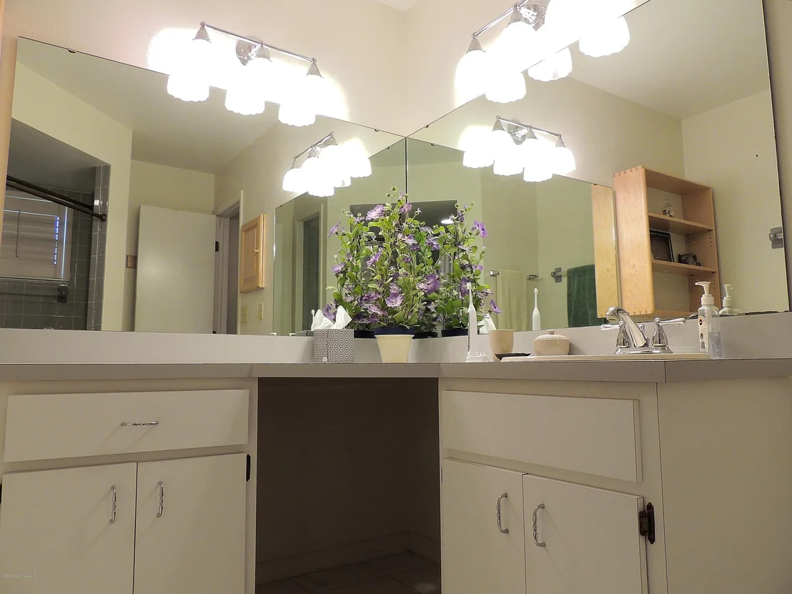 Photo of 1801 Laurel Oak Drive N