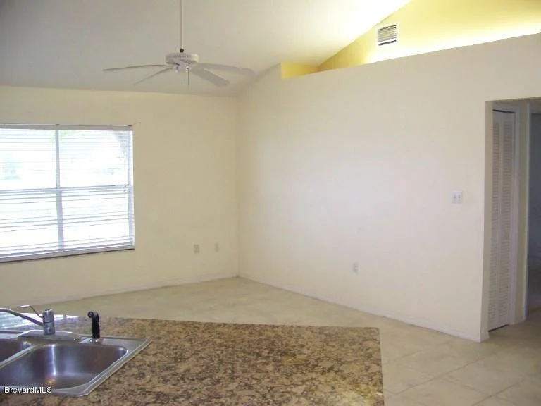 Photo of 2091 Lionel Drive
