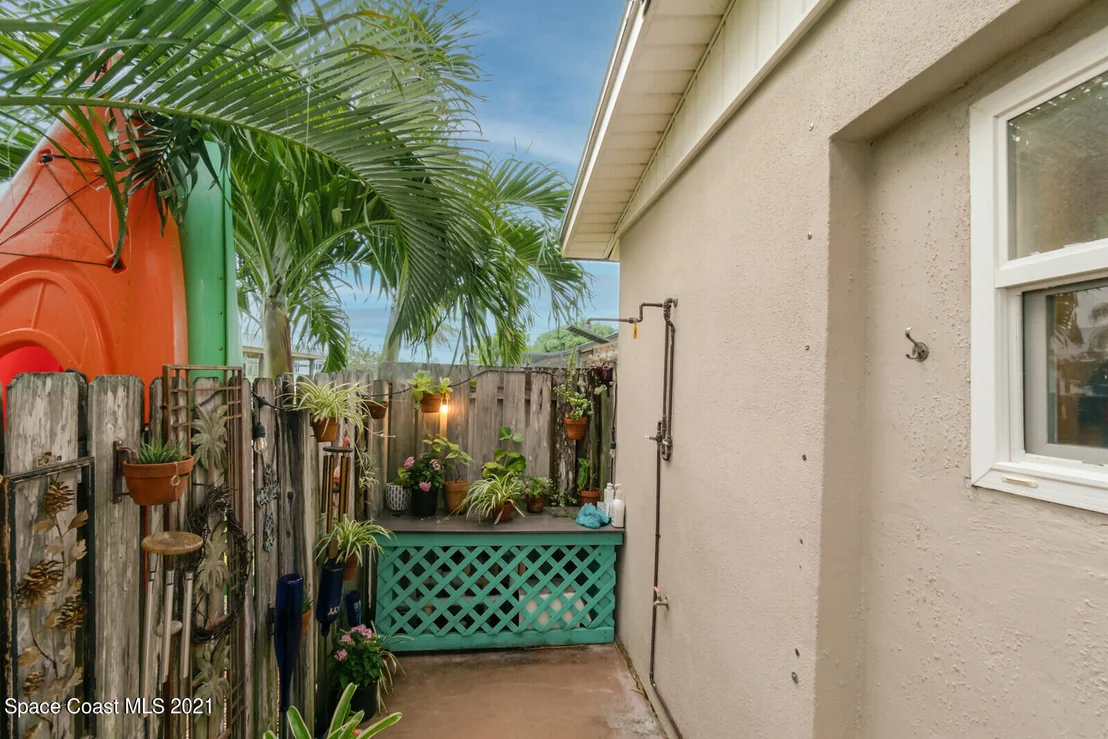 Photo of 481 Cardinal Drive