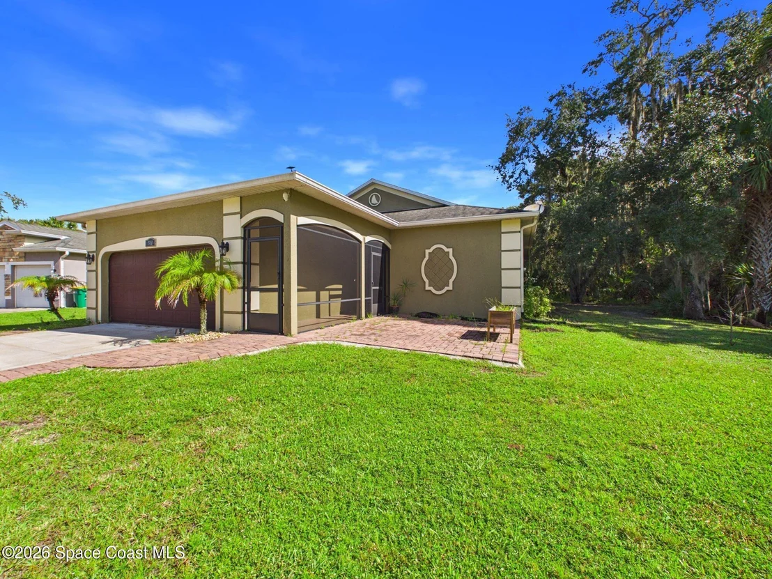 Photo of 501 Carley Lane