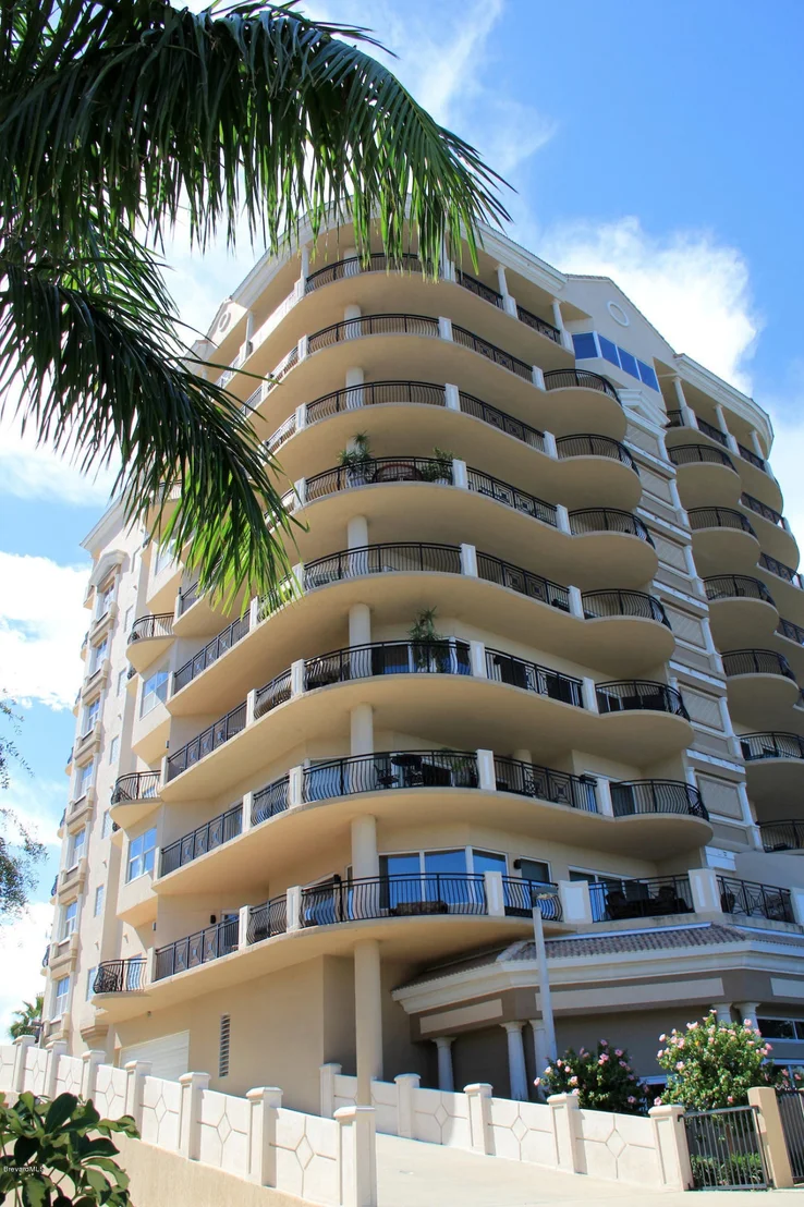 Photo of Unit 701 at 21 Riverside Drive