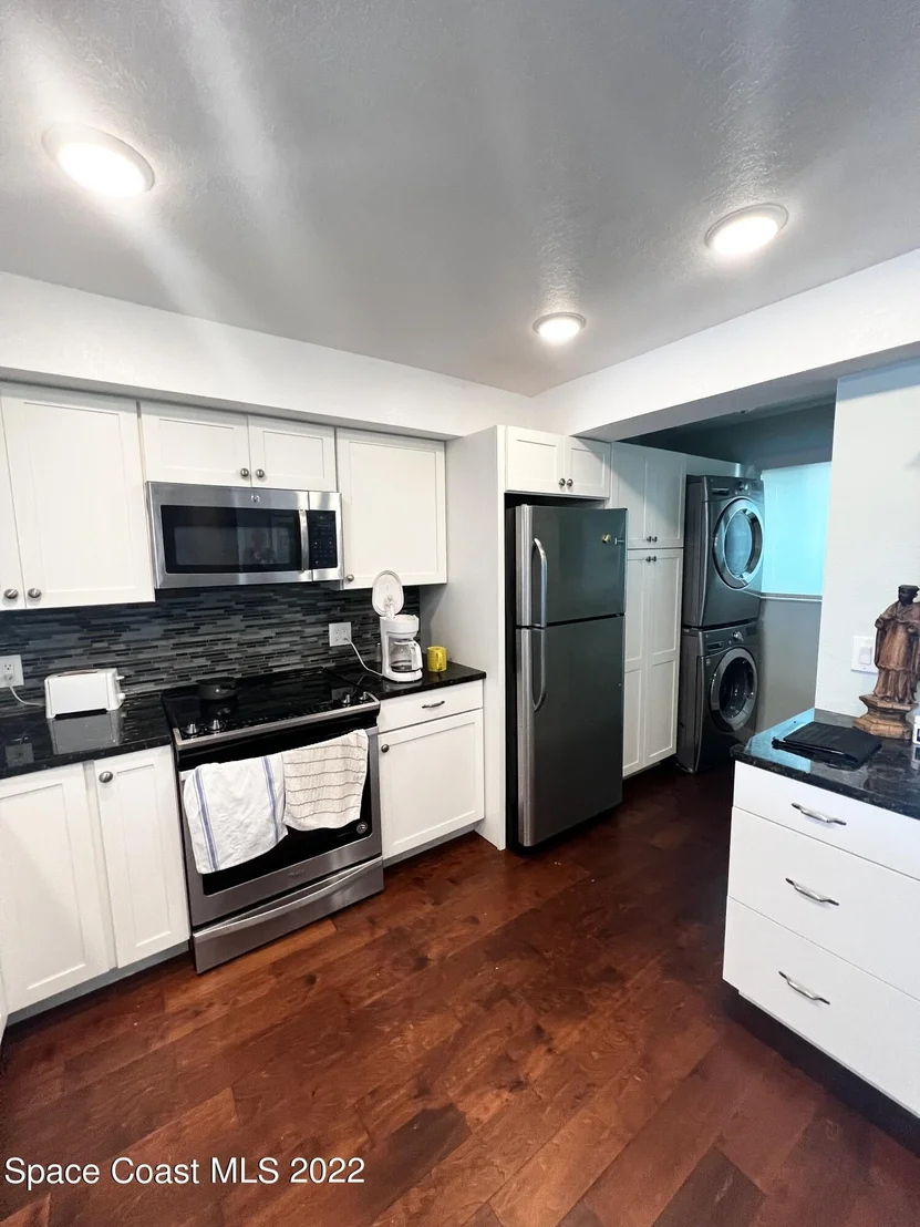 Photo of Unit 1305 at 1700 Commodore Boulevard