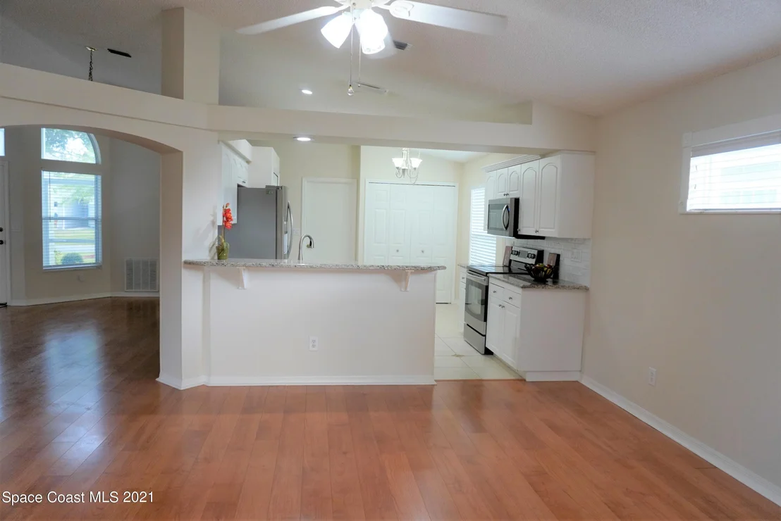 Photo of 8047 Bracken Lane