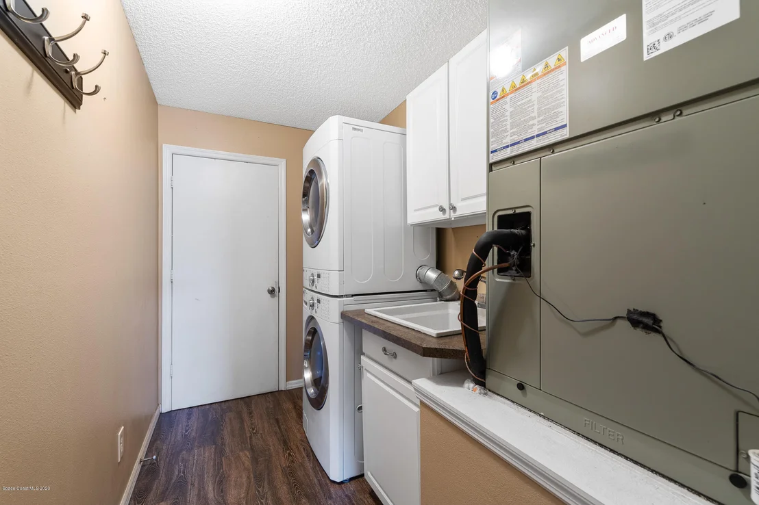 Photo of 817 Honeysuckle Drive