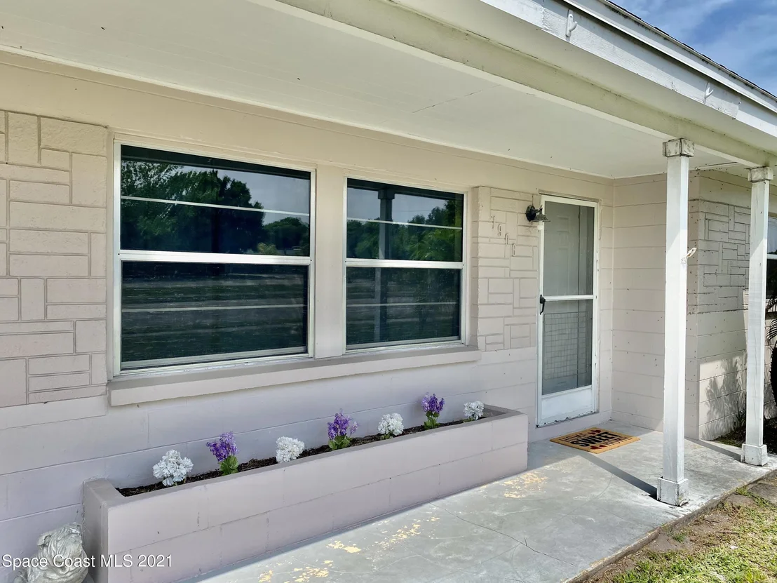 Photo of 1906 Croton Road