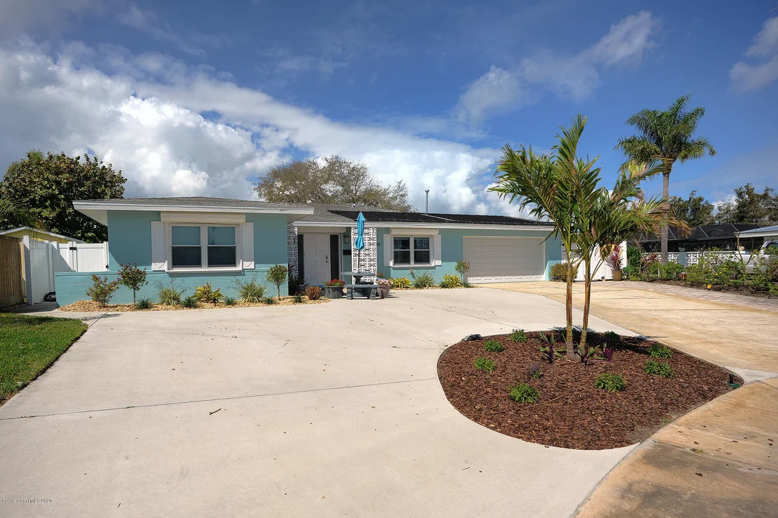 Photo of 448 Sparrow Drive