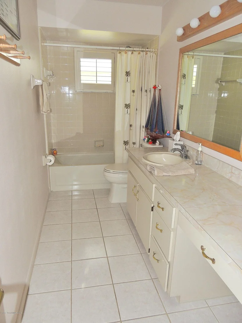 Photo of 1801 Laurel Oak Drive N
