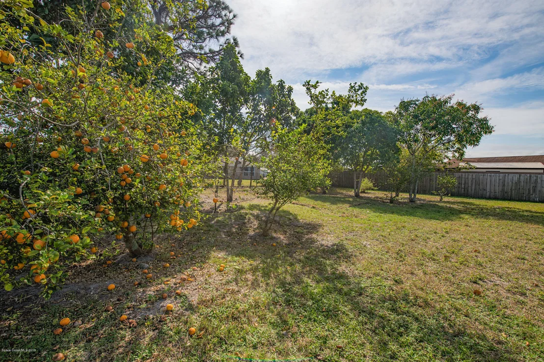 Photo of 1211 Bard Lane NE