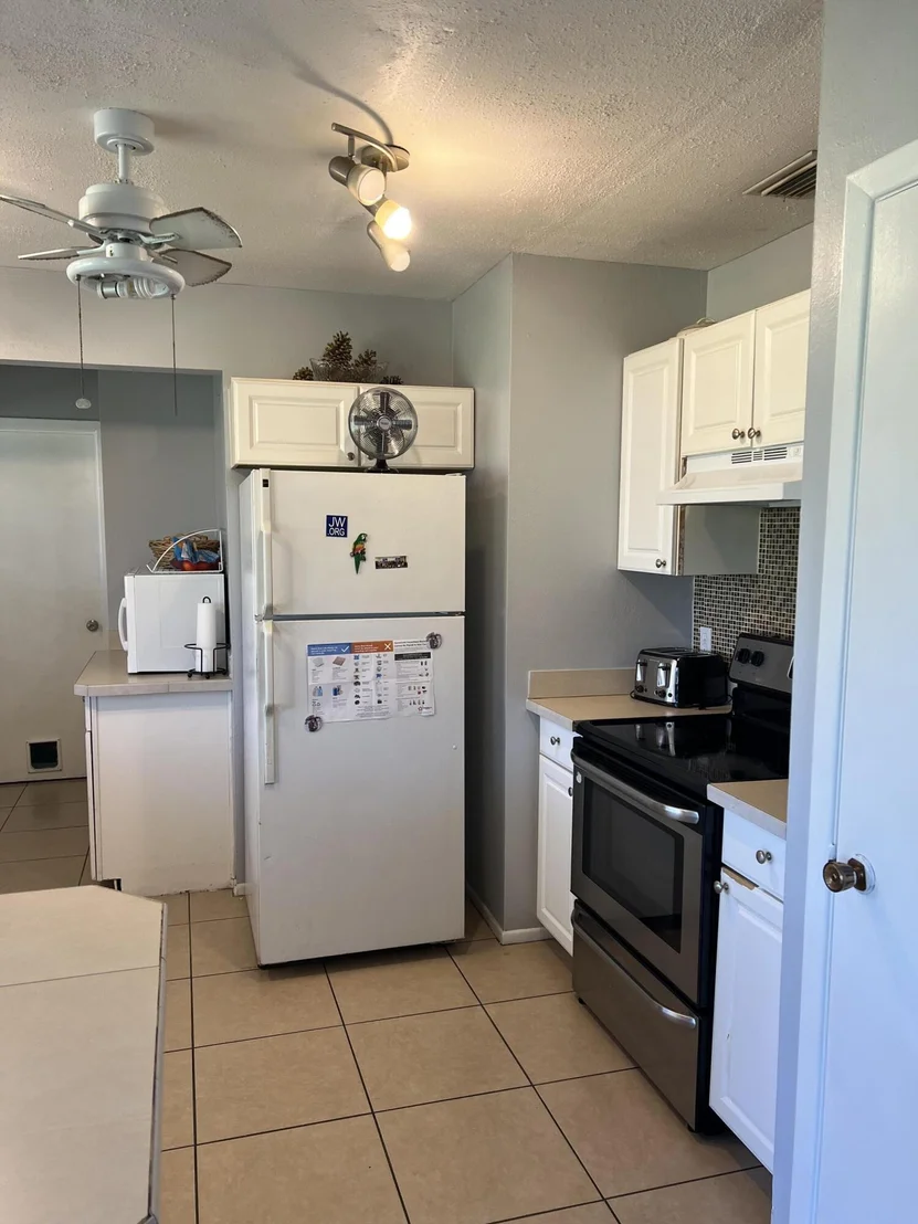 Photo of 1240 Bard Lane NE