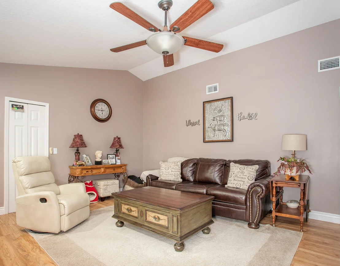 Photo of 2553 Nobility Avenue