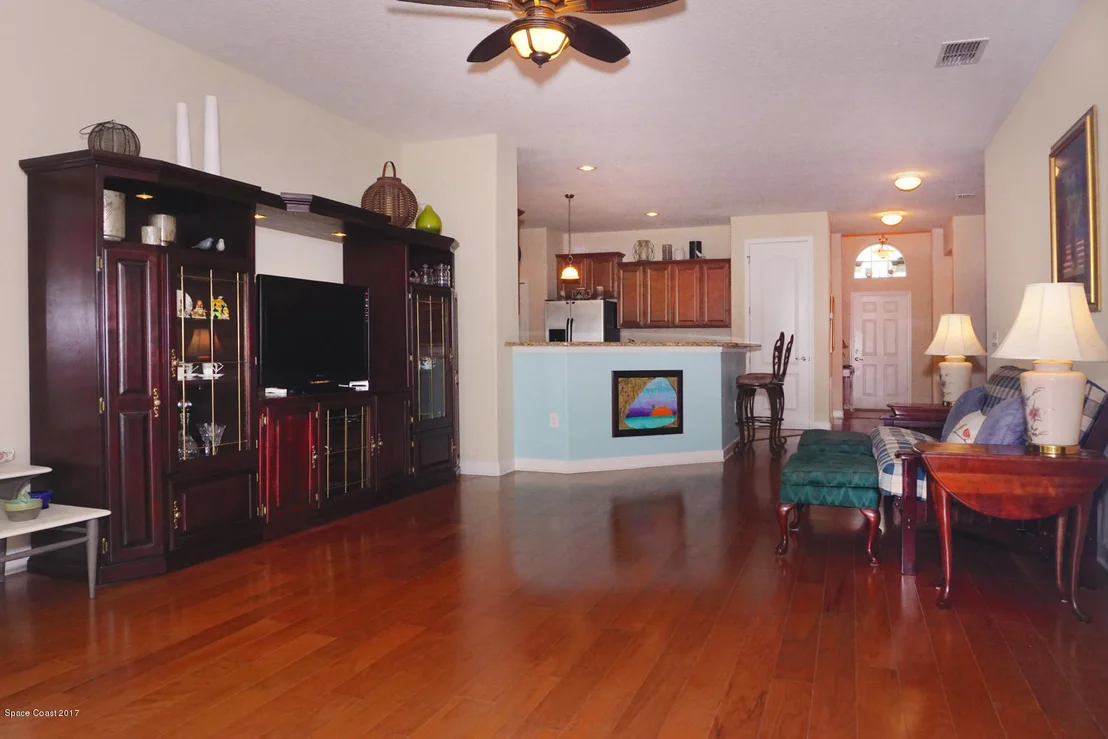 Photo of 6122 Goleta Circle