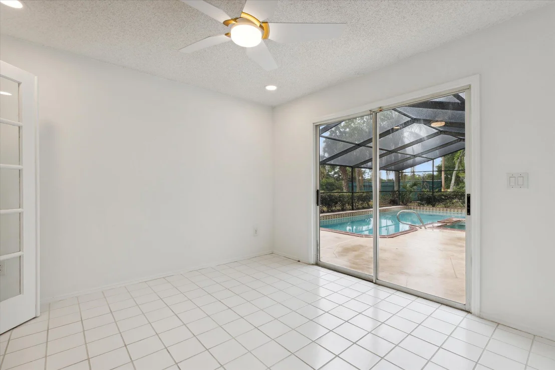 Photo of 1270 Meadowbrook Road NE