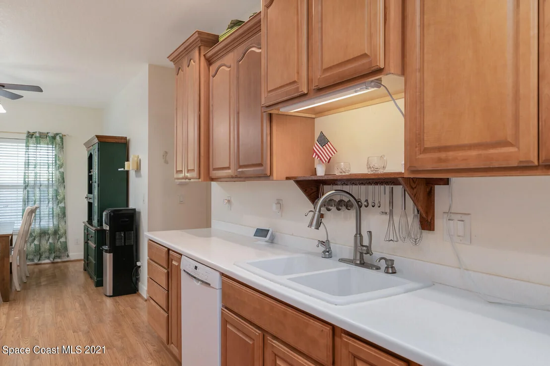 Photo of 1397 Miller Street NE