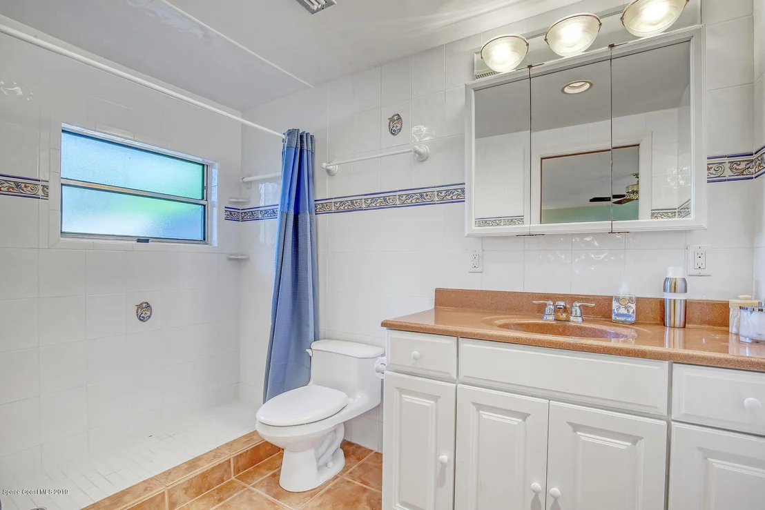 Photo of 480 Red Sail Way