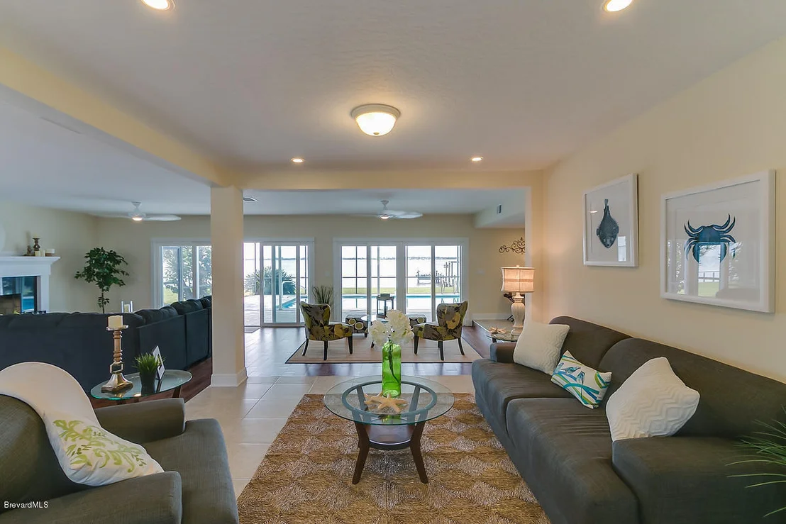 Photo of 427 Riverview Lane