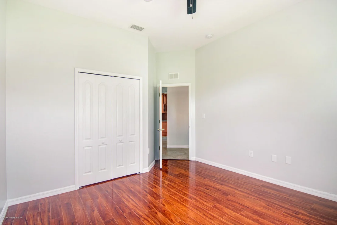 Photo of 151 SE Ridgemont Circle SE