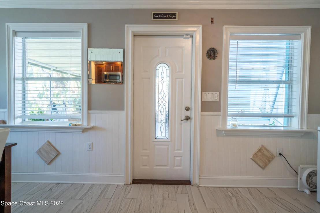 Photo of 230 Rita Boulevard