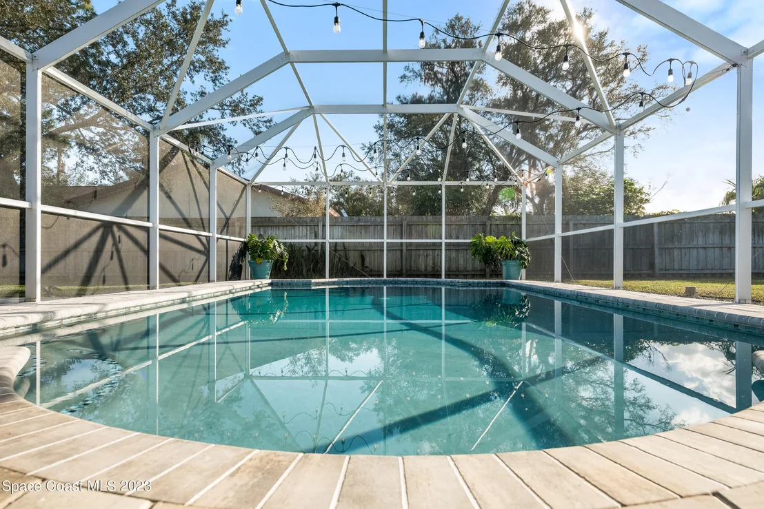 Photo of 2624 School Drive NE