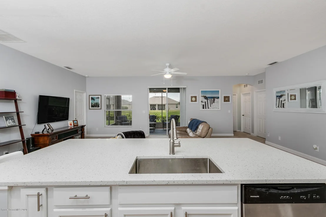 Photo of 1037 Morgan Circle NE