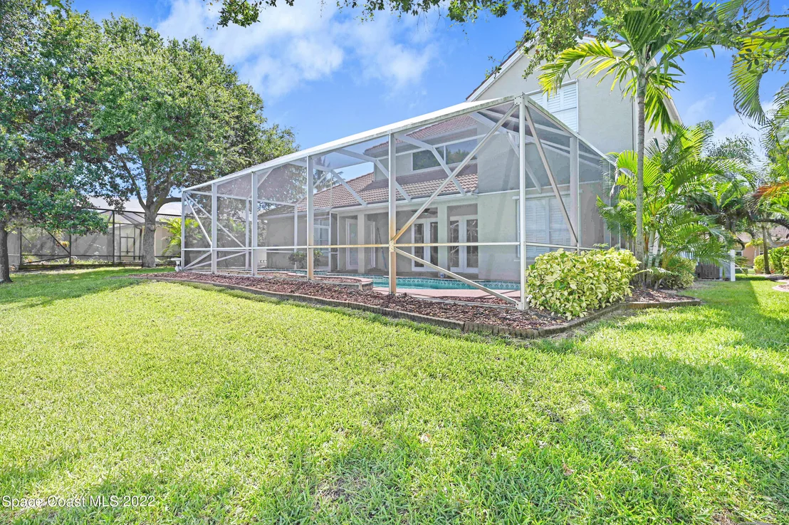 Photo of 592 Oceanside Boulevard