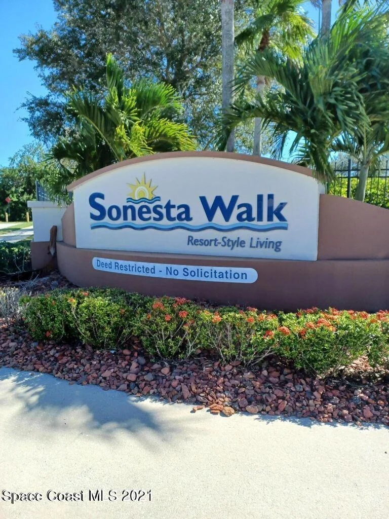 Photo of Unit 103 at 890 Luminary Circle