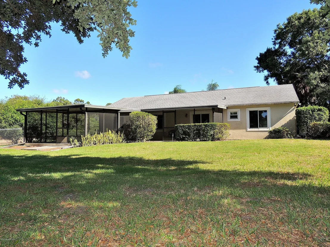 Photo of 1801 Laurel Oak Drive N