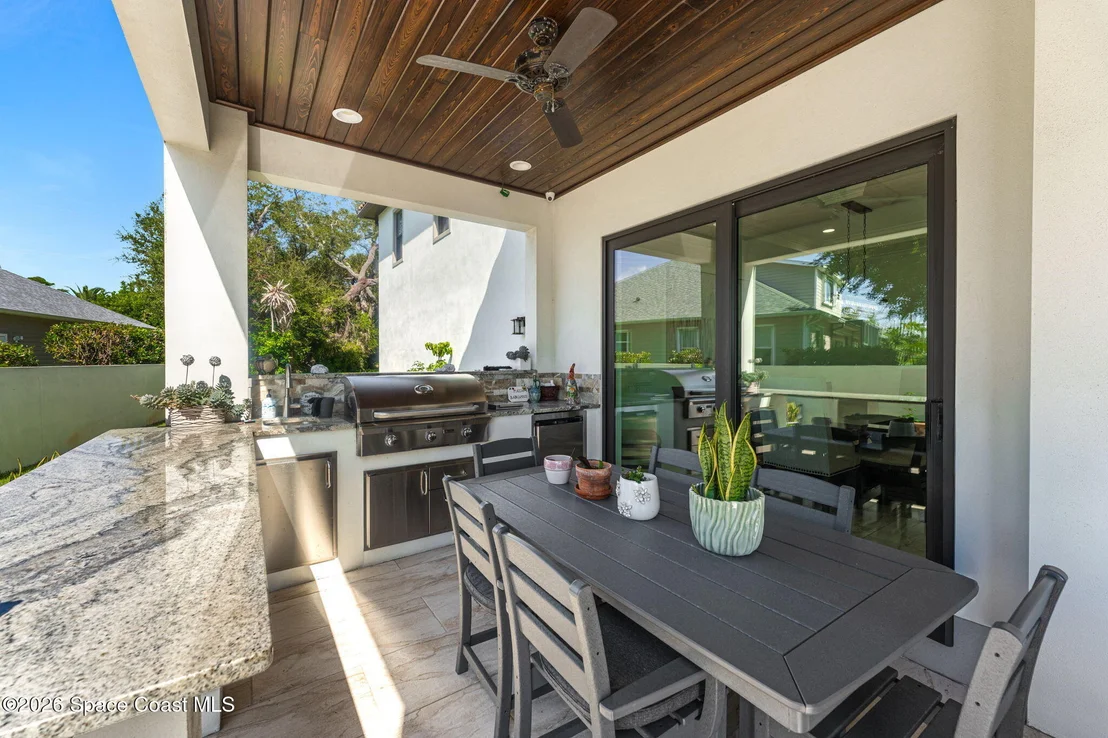 Photo of 3441 N Sylvan Lane