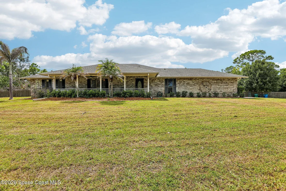 Photo of 2460 Lacourt Lane