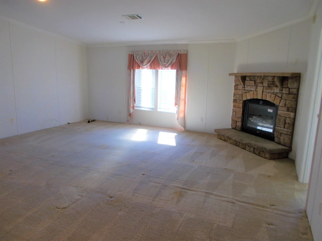 Photo of 915 W Cashew Circle W
