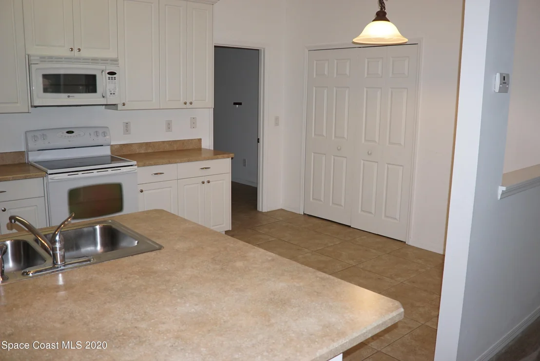 Photo of 1101 Morgan Circle NE