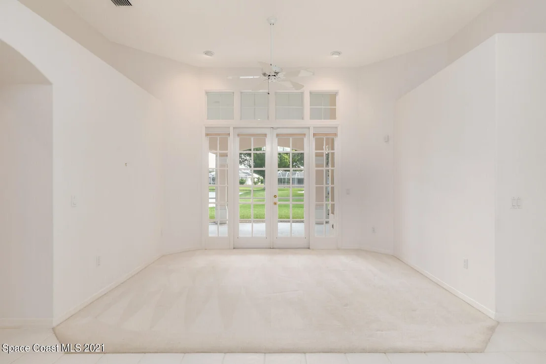 Photo of 476 Kimberly Drive