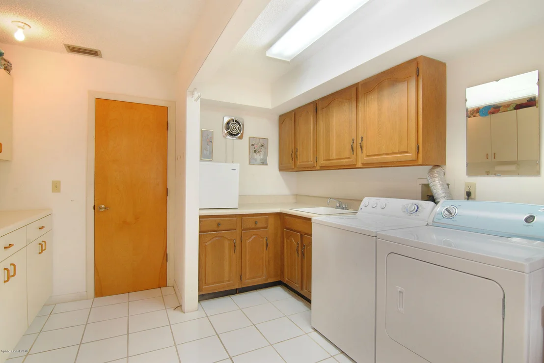 Photo of 965 Long Meadow Lane
