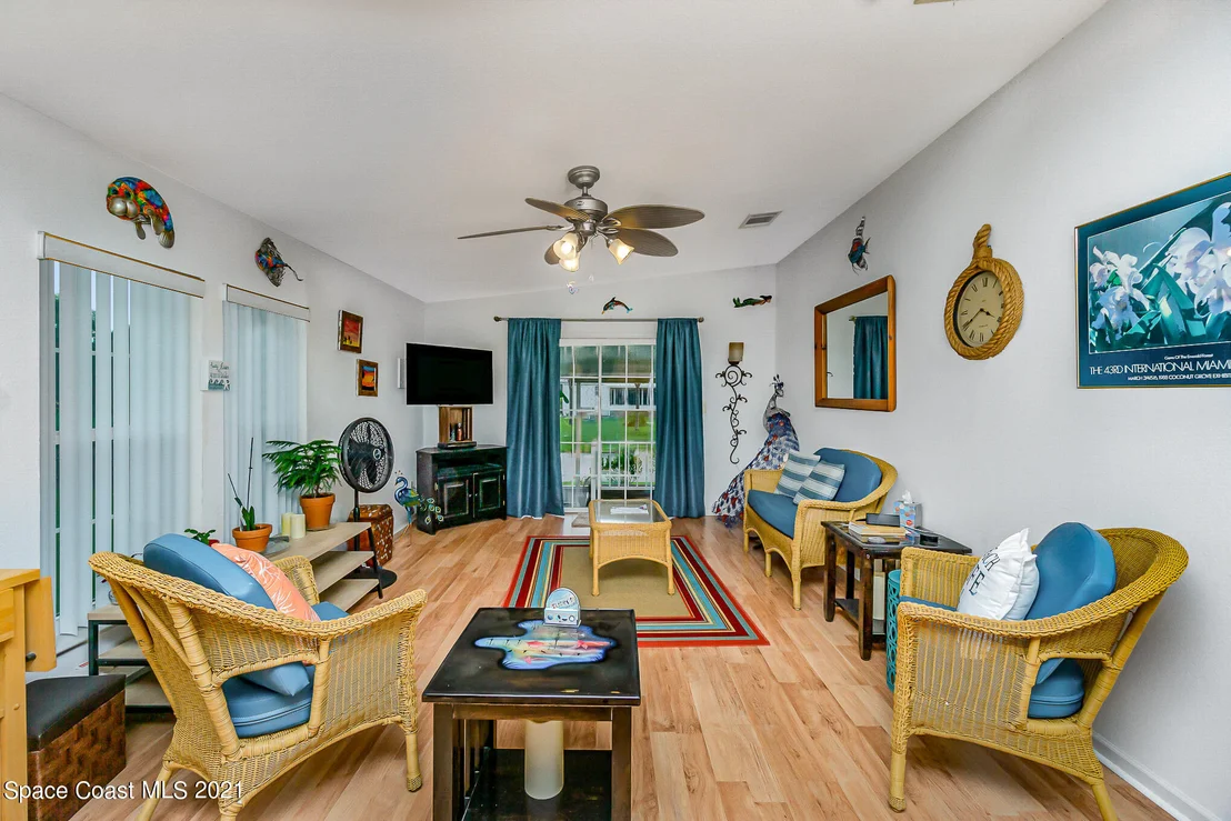 Photo of 387 Horseshoe Bend Circle