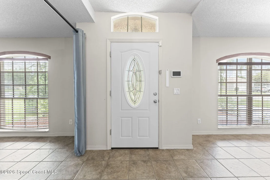 Photo of 970 Kingfisher Way