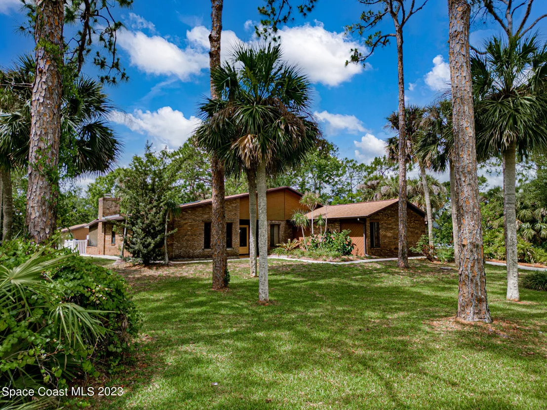 Photo of 4493 Country Road