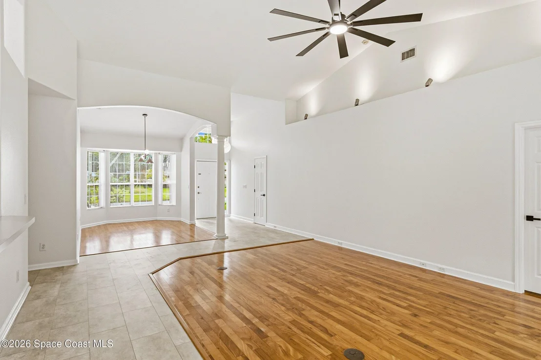 Photo of 1150 Meadowbrook Road NE