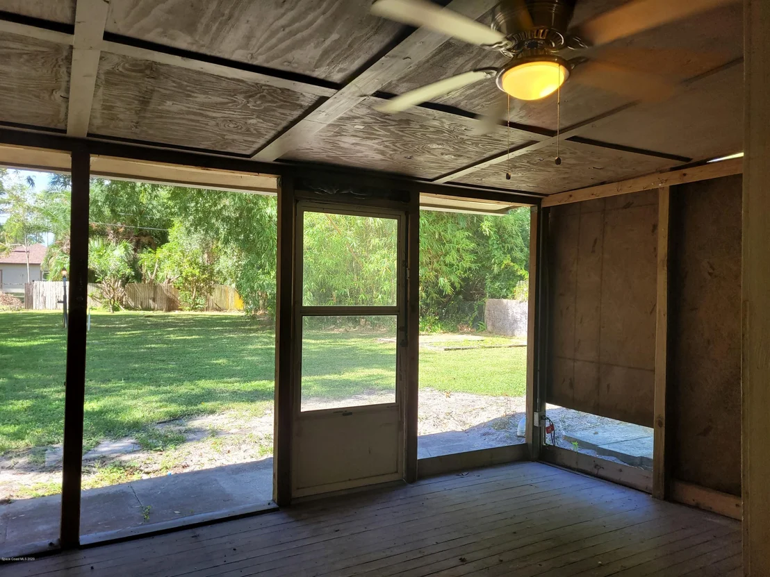 Photo of 351 Pine Avenue