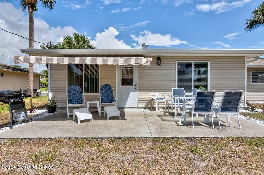 Photo of 1049 Carnation Drive