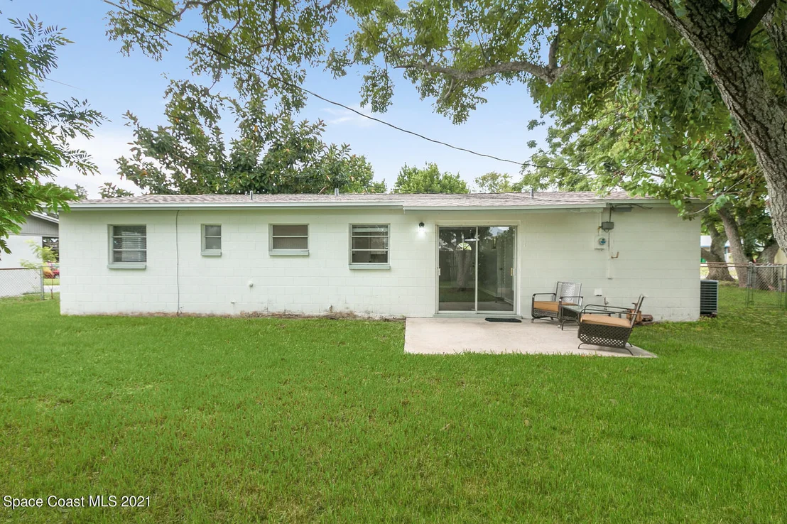 Photo of 1062 Macco Road