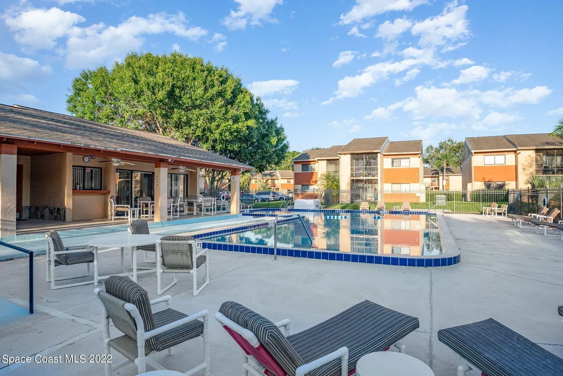 Photo of Unit 921 at 2345 Golf Lake Circle