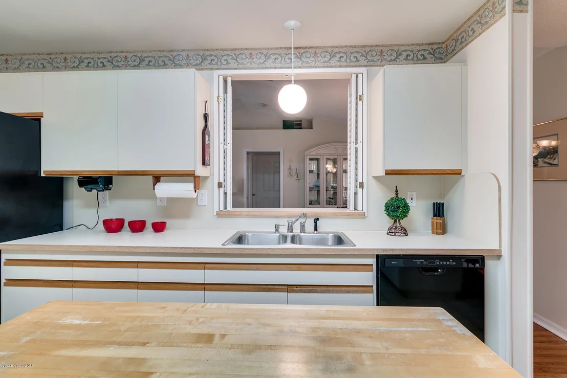 Photo of 3301 Lake View Circle
