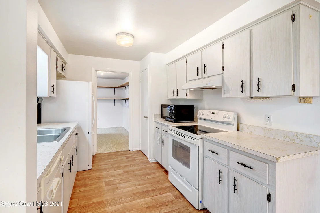 Photo of 1123 Hermosa Drive
