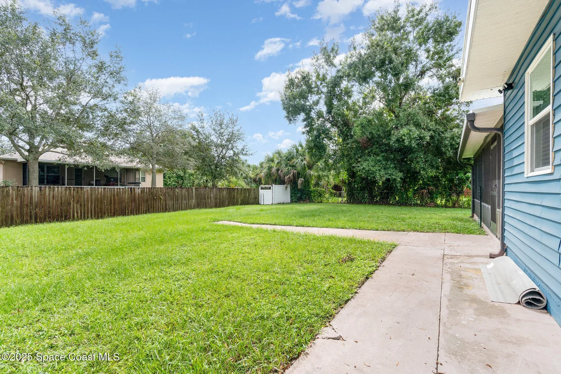 Photo of 190 Stephenson Drive NE