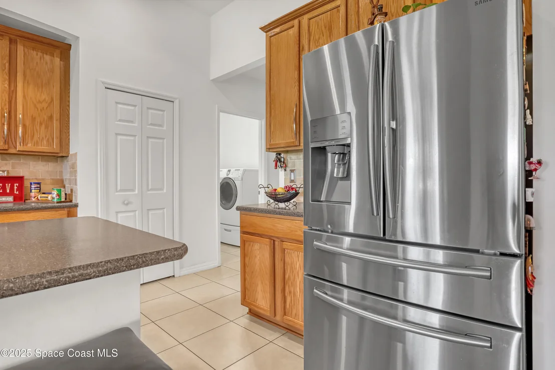 Photo of 1121 Morgan Circle NE
