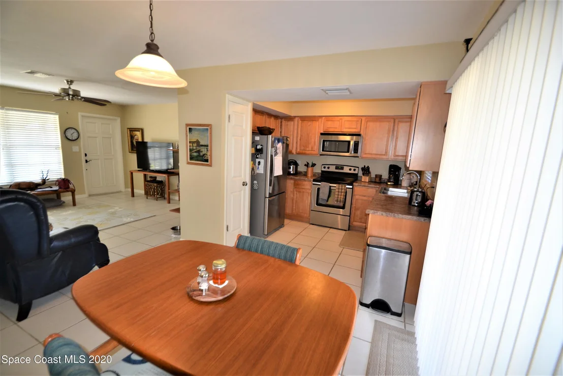 Photo of 981 Bacon Circle NE