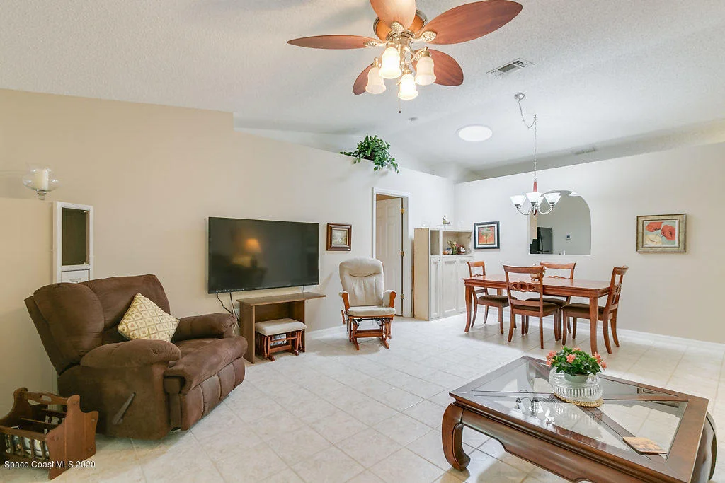 Photo of 2122 Spring Creek Circle NE